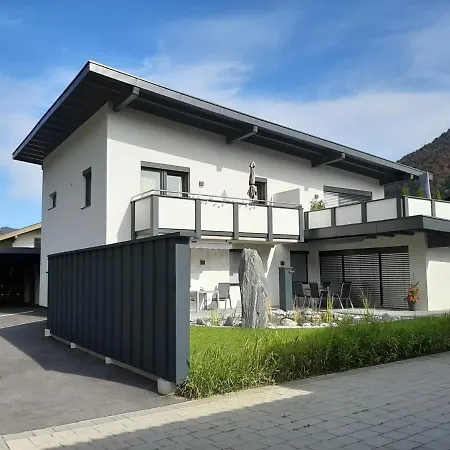 Tiroler Haus Petra בוכן